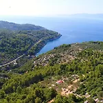 Greenside Lumi Vela Luka