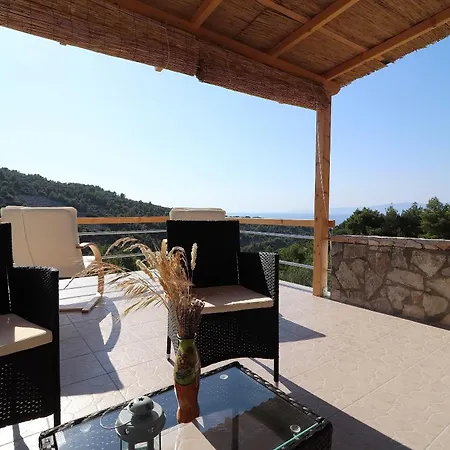 Greenside Lumi Alpesi faház Vela Luka