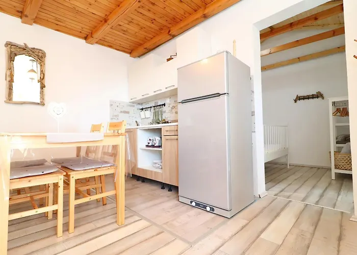 Chalet Greenside Lumi Vela Luka