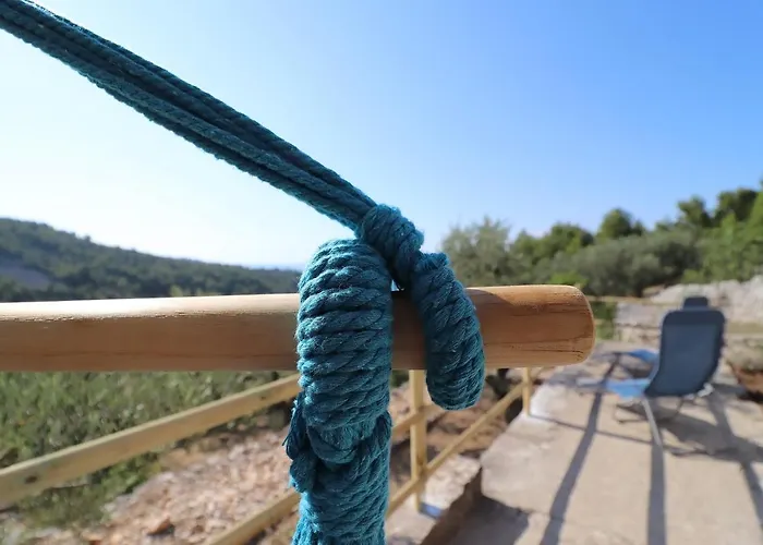 Greenside Lumi * Vela Luka